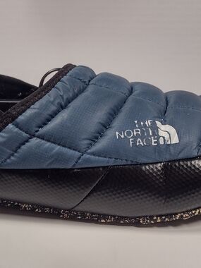 The North Face Quilted Slip-On Slipper in Navy